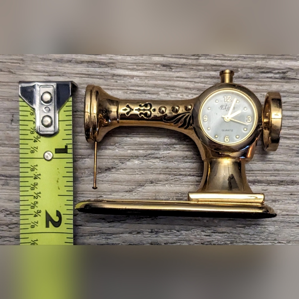 Vintage "Elgin" Gold Tone Sewing Machine Shaped Mini Clock Quartz - Picture 3 of 11